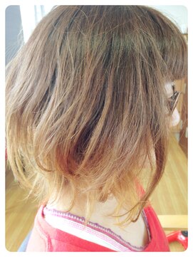 イエカ(ieca) グラデーションカラー ボブ