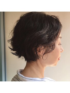 美容 キロ(Kilo) ショートパーマヘア