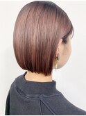 シンプルなボブと高明度カラーの組み合わせ＊fukuda