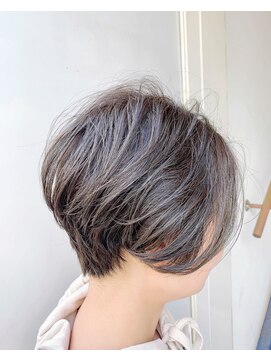 ヘアートーク アイズ(HAIR TALK I's) 大人かわいいショートヘア