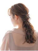 結婚式や二次会、パーティにも◎ローポニーテールヘアアレンジ♪