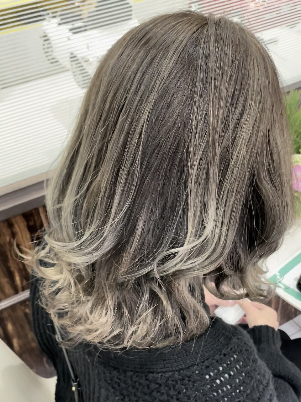 ReFa PERFECT BANGS ホワイト Amazon.com : STYLER Half Black Half White Wig with Bangs