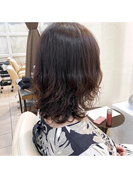 ティエル(Tiele) パーマx外ハネレイヤー