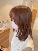 ピンクベージュ