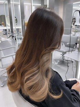 アールプラスヘアサロン(ar+ hair salon) ミルクティーインナーカラー