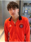 ツイストスパイラルパーマ　強めパーマ　ツーブロック　束感