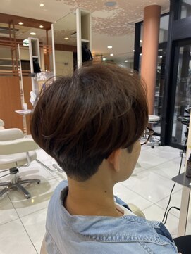 アンフェリール 原島店(Em Fellir) 大人ショート/ニュアンスカラー/20代30代40代