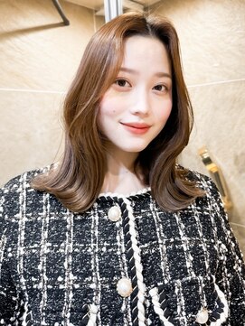 レア 表参道(L'ea) ミディアムヘア暗めカラーグランマッシュデザインカラー