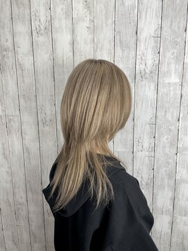 ビューティドレッセヤマノ 池袋パルコ(Beauty Dresse YAMANO) 【ロングウルフカット】【ホワイトブロンド】【ダブルカラー】