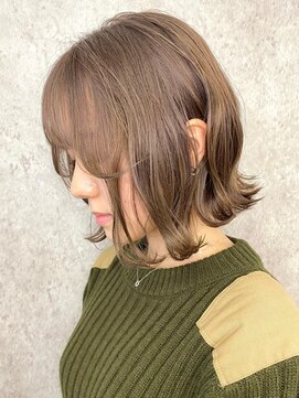 エリマ 武蔵小杉(elima) 武蔵小杉丸みショートボブイルミナカラーベージュカラー20代30代