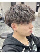 よりハードを求めるなら『波巻きスパイラルパーマ』強めも人気◎【町田/メンズパーマ/メンズカット/眉毛】
