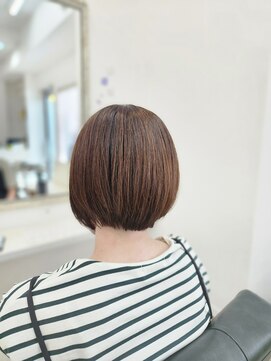 ネクサス NEXUS 首元スッキリショートボブ