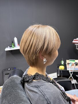 ゴースト(GHOST) ショートヘア/ミルクティーブラウン