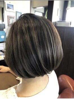 クラルテ 小針店(clarte)の写真/「隠す」を卒業。「魅せる」を楽しむ明るい白髪染めで「キレイ」が続く★リタッチもお任せください◎