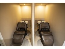 ヘアサロン テラ(Hair salon Tera)の雰囲気(フルフラットシャンプー台と清潔感ある空間で癒しの時間をお届け)