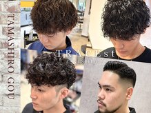 パーマもフェードも自由自在。男らしさと洒落感を引き出すメンズスタイル