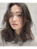 くせ毛風グレージュロング