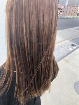 トータルビューティサロン ププ(PuPu) ミディアムストレート