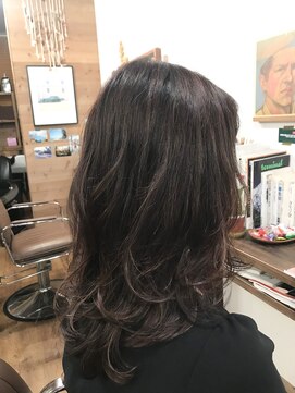 キイヒ(kiihi) 白髪を活かすハイライト★阿佐ヶ谷