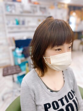 チョキ(Choki) 前下がりのレイヤーカット