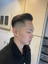 ドルクス 日本橋(Dorcus)&nbsp;20代30代ヘアスタイル日本橋室町フェード風バーバースタイル