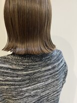 エイム(AIM)&nbsp;外ハネボブ/グレージュカラー/ハイライト