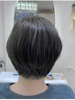 サユリ 高尾(SAYURI)&nbsp;ふんわりショート&ミントアッシュ