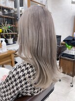 ジュノ(Jeuno)&nbsp;ホワイトブロンド