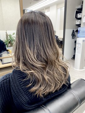 ジゼル 博多(GiseL) ハイトーングラデ/ Gisel かじ@kaji_de_experiences[博多]