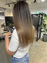 メリー オオサカ(Merly Osaka)&nbsp;ストレートが似合うバレイヤージュ_contrast natural beige_