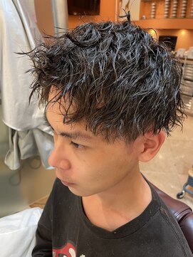 銀座マツナガ 浅草店 黒髪短髪/ツイストスパイラルパーマ/アップバング/10代/20代