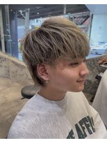 スッキリハイトーンショートメンズヘアー韓国風マッシュ