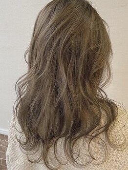 クラウド ナイン(Cloud 9)の写真/[第1ビル/西梅田]ダメージ95%カットのRカラーで繰り返すほどツヤサラ♪透明感あるアッシュ系カラーも人気◎