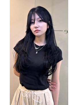 ベル 新宿(Belle) ブルーブラック×ハイレイヤーカット　 担当 水島　侑理
