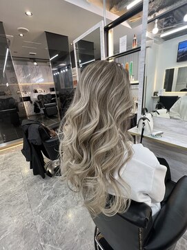 ラピス 千葉(Lapis) ブリーチ/ブリーチなしダブルカラー/バレイヤージュ/エクステ