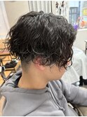 ツイストスパイラルパーマ×刈り上げマッシュショート