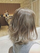 オットー バース(Otto BIRTH)&nbsp;外国人風ボブパーマ ハイライトバレイヤージュ グレージュ