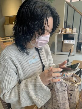 ヘアー アイス ルーチェ(HAIR ICI LUCE) ウルフスタイル ウルフカット ネイビーカラー ブルーブラック