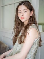 マグノリア オモテサンドウ(MAGNOLiA Omotesando)&nbsp;ルーズなスパイラルで涼しげロング・・・HINATA