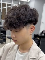 エルマーク 枚方(L-MARK)&nbsp;スペインカールスパイラルパーマツイストパーマフェード短髪