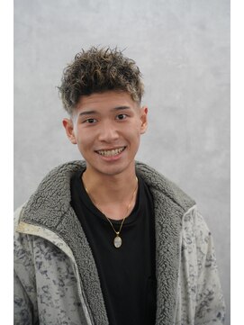 クロムトウキョウ ザ バーバー ネオン 新宿店(CHROM TOKYO the Barber ne/on) ワイルドジェットモヒカン