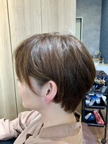 アンドブルー(and BLUE)&nbsp;大人上品×前髪長めの耳かけショート