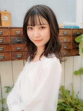 シェルク バイ シャッセ(cerc by SASE) フェミニンセミロングスタイル