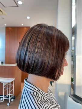 カミオ シオン(KAMIO CION) 大人女性に人気の王道シルエット★極上ツヤ感の内巻きショート