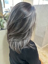 メリー オオサカ(Merly Osaka)&nbsp;ハイライト/似合わせカット