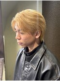 金髪センターパート