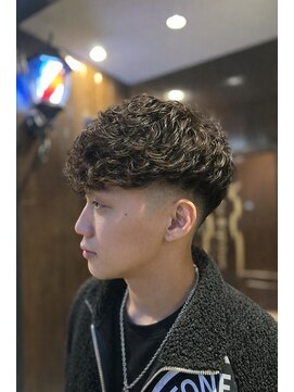 ザバーバーアドレス 代官山(THE BARBER) スペインカール/フェード/パーマ
