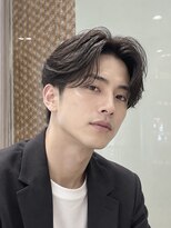 オアシスアヴェダ ザ・ペニンシュラ東京(OASIS AVEDA)&nbsp;メンズヘア・センターパート・メンズパーマ・ヘッドスパ銀座