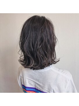 ナップヘアー NAP hair ハイライト×切りっぱなしロブ