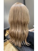 ジーナ 札幌(Zina)&nbsp;【Zina SAPPORO】ホワイトベージュ/ウェーブ